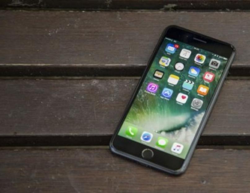 Синдром iPhone SE. Почему миру нужны маленькие смартфоны. Кому и зачем покупать новый iPhone SE Конкурент iPhone SE от того же производителя